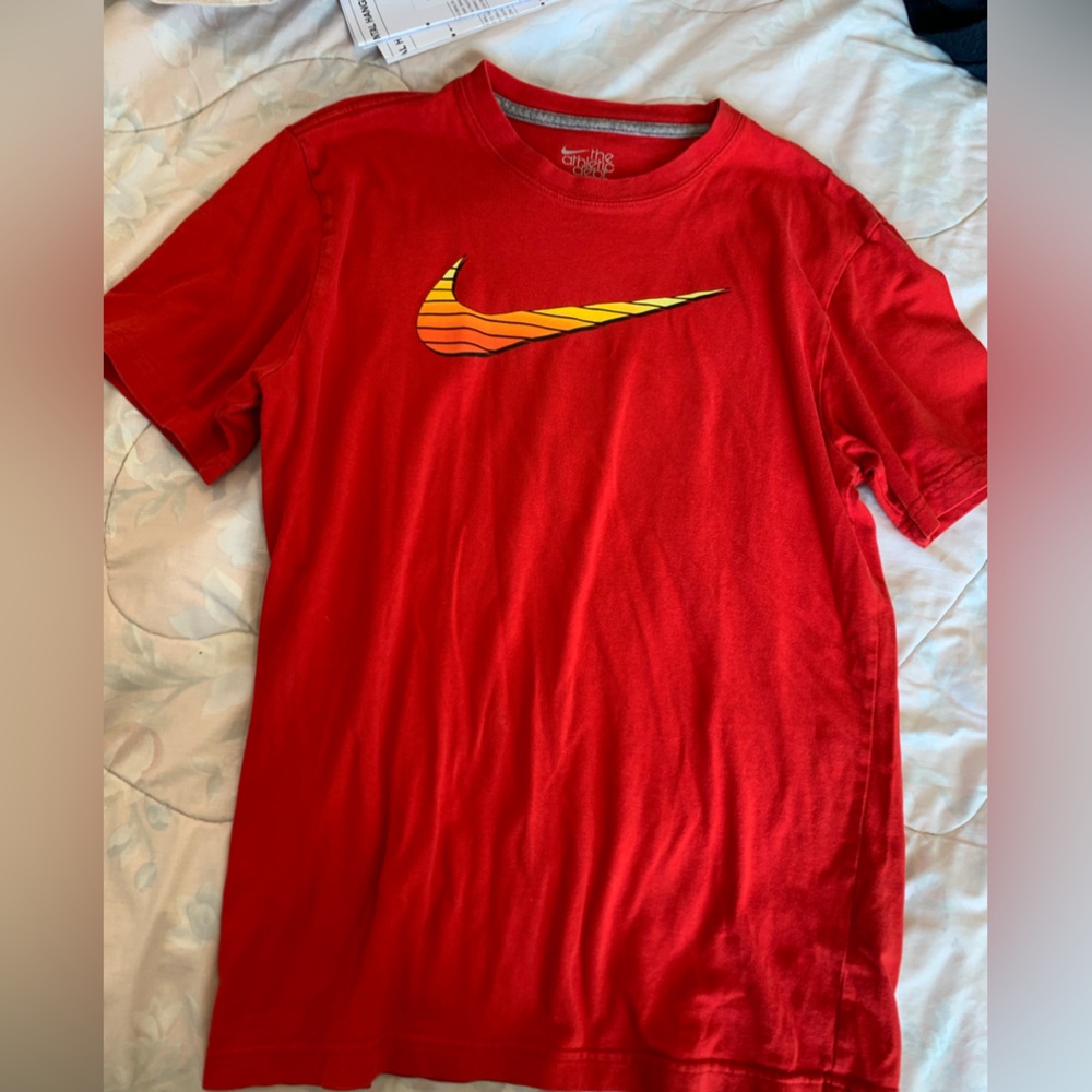 Mens Nike Red Tshirt Size M